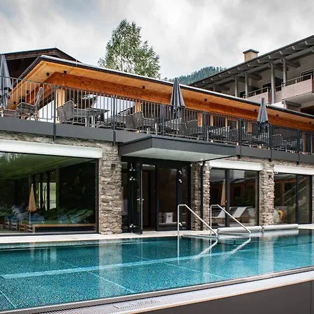 Evident Praegant 4 Szálloda 4*