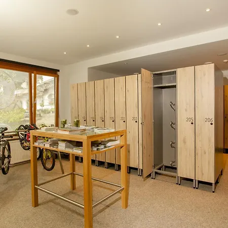 Evident Praegant 4 فندق 4*