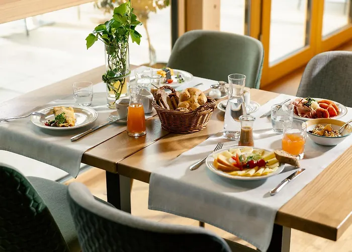 Evident Praegant 4 4*