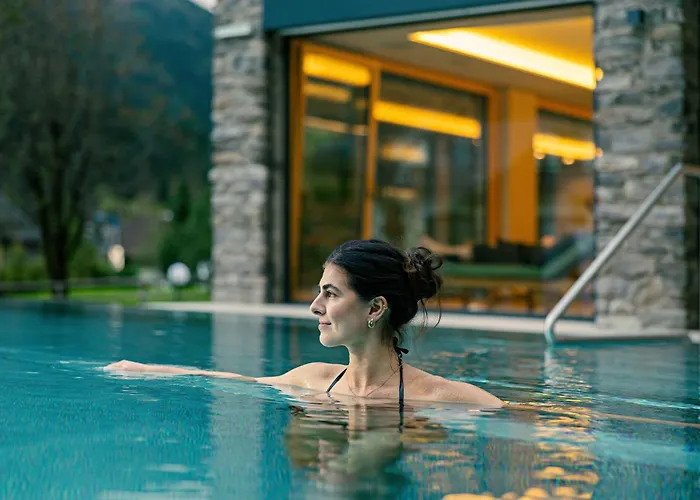 Evident Praegant 4 4*