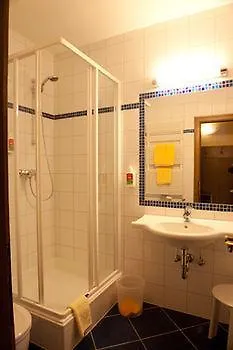 Evident Prägant 4-superior